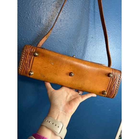 Vintage Southwestern Tooled Leather Shoulder Bag With Floral Design - Picture 5 of 14